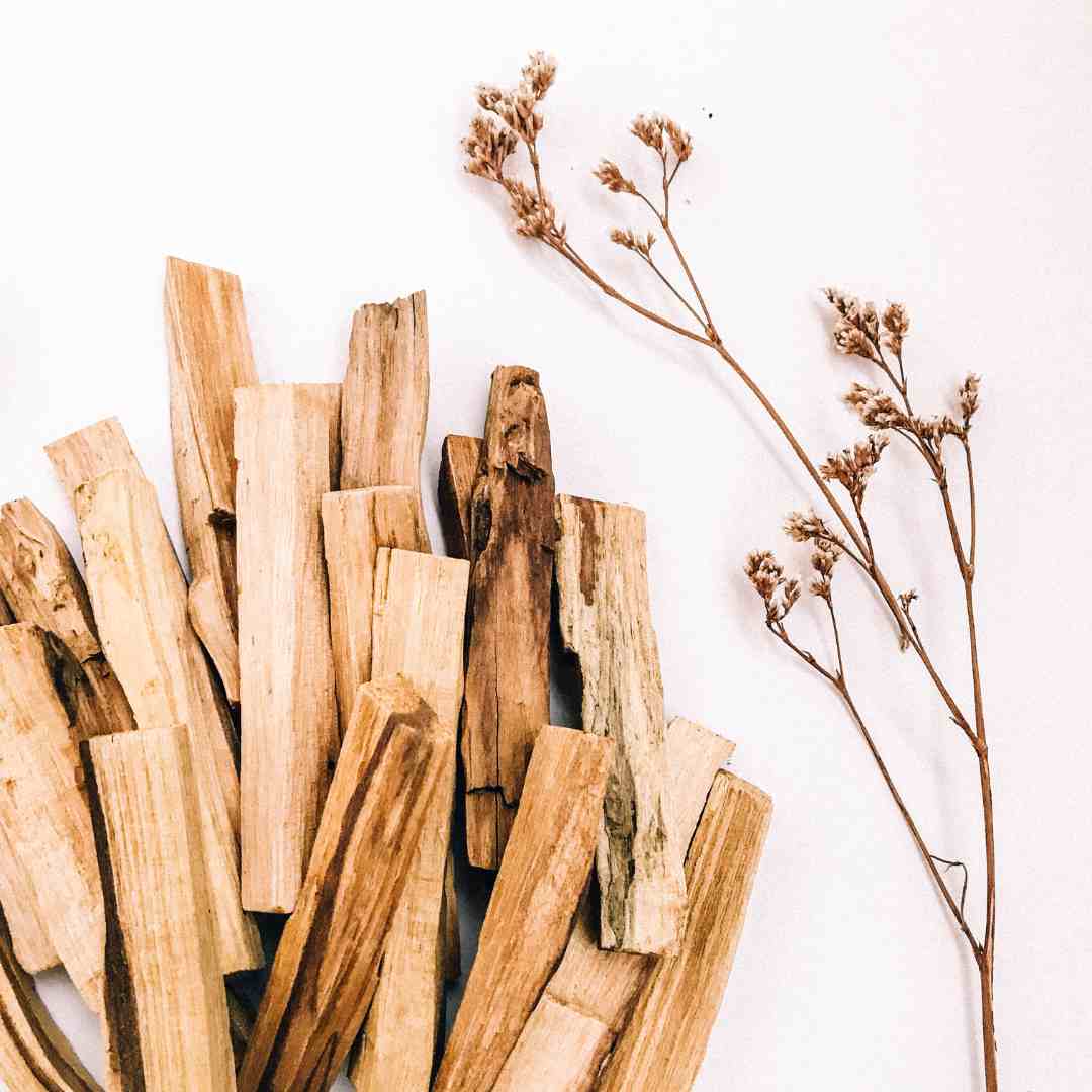 Palo Santo Holz hohe aromatische Qualität - PURE SOUL Naturkosmetik