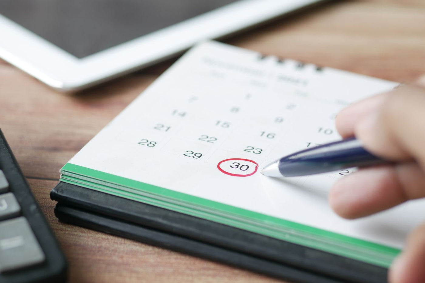 Kalender mit markierten Tagen